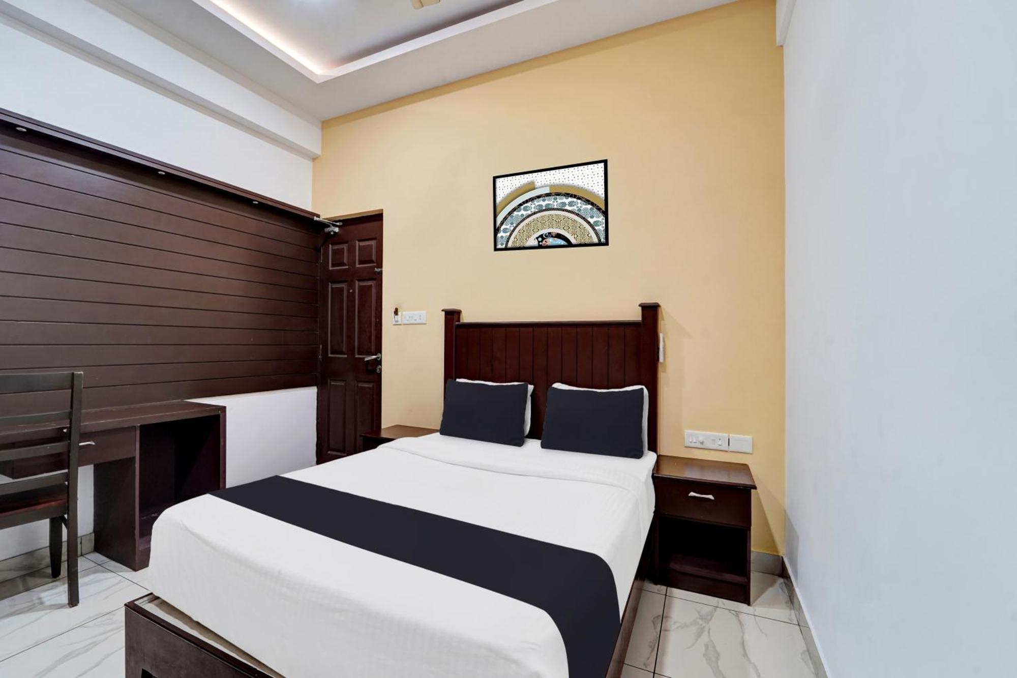 Super Collection O Calvathy Road Near Fort Kochi Exterior foto
